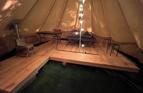 Blowing Rock RV Rental | Powderhorn Glamp