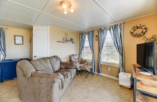 Port Lavaca House | Powderhorn Lake House with Grill and Water Views!