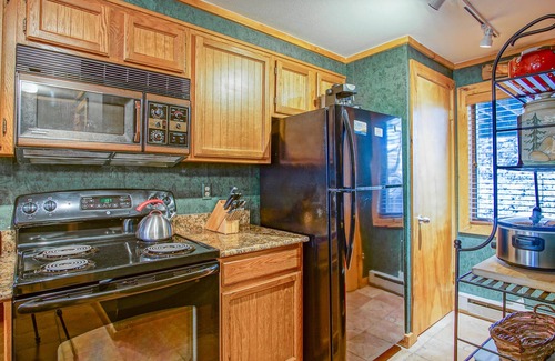 Snowshoe Condo | Powderidge 24 Spectacular Slope Side 2 Br Condo