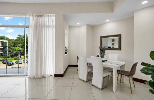 Tamarindo Apartment | PP201 Modern Space in Centre of Town