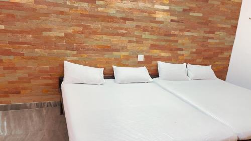 Chottanikkara Hotel | PPG HOMES