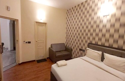 Stage 1 Hotel | PPH Living EDEN PARK HOTEL INDIRA NAGAR