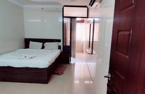 Stage 1 Hotel | PPH Living EDEN PARK HOTEL INDIRA NAGAR