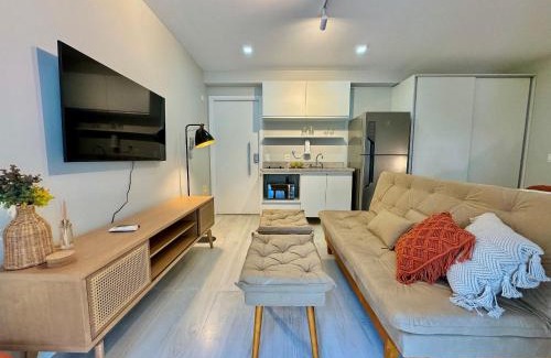 Vila Madalena House | Praça Madá - Anystay