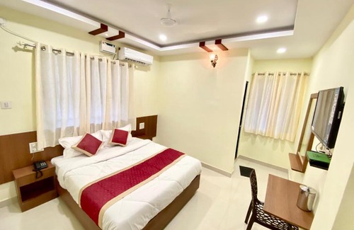 Alto de Porvorim Hotel | Prabhuvihar Residency