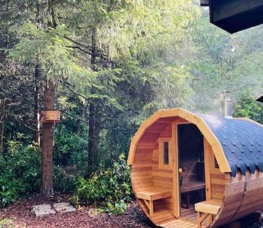 Lanaken Ski Chalet | Prachtige chalet in het bos met sauna!