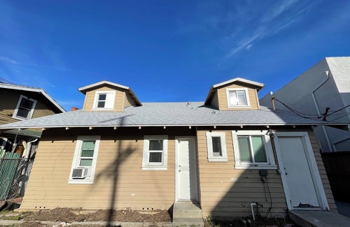 Wilshire House | Practical & Cozy 2Bed/1Bath Unit