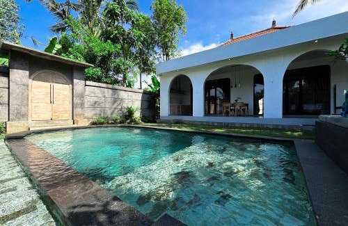 Kedewatan Villa | Pradnya Villa by Prasi