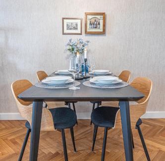 Vinohrady Apartment | Prague Days - 2BDR - 2 Balconies - Residential Area
