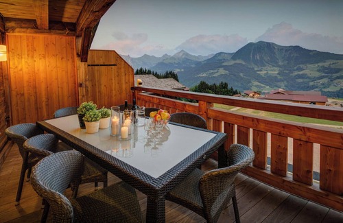 Manigod Ski Chalet | Pralor Le Nova - luxury ski chalet for 8, hot tub & views - OVO Network