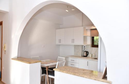 Kiparissia Apartment | Prana's Castle