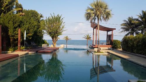 Pak Nam Pran Villa | Pranaluxe Pool Villa Holiday Home