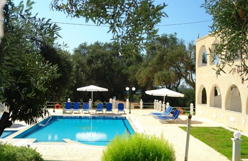 Agios Matthaios Apartment | Prasoudopetra
