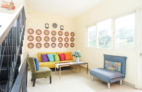 Surabaya Hotel | Pratisarawirya Guesthouse by ecommerceloka