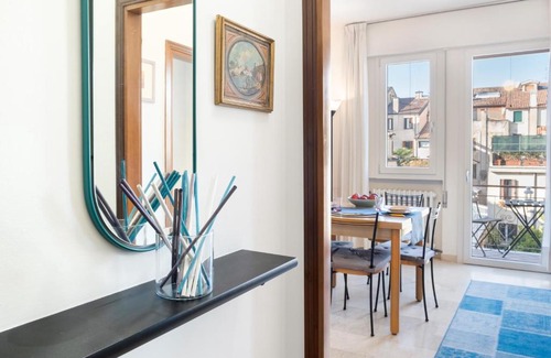 Historic Centre Apartment | Prato della Valle Red & Blu Studios