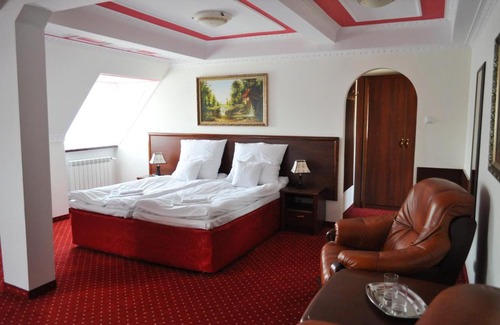 Krupski Mlyn Hotel | Prawdzic Pałac