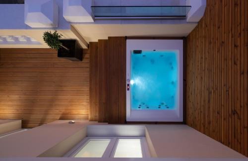 Athens City Centre Hotel | Praxitelous Luxury Suites