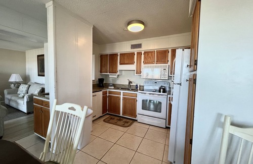 Palmetto Dunes Condo | PRAY FOR FL, NC, GA , stay safe! 2bdrm, 2 bath, 4th floor