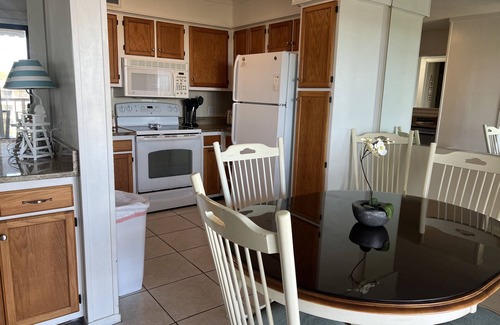 Palmetto Dunes Condo | PRAY FOR FL, NC, GA , stay safe! 2bdrm, 2 bath, 4th floor