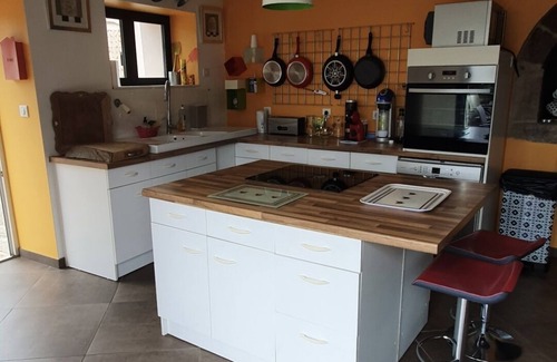 Saint-Etienne-de-Fontbellon House | Pretty house for up to 12 people, with swimming pool and jacuzzi