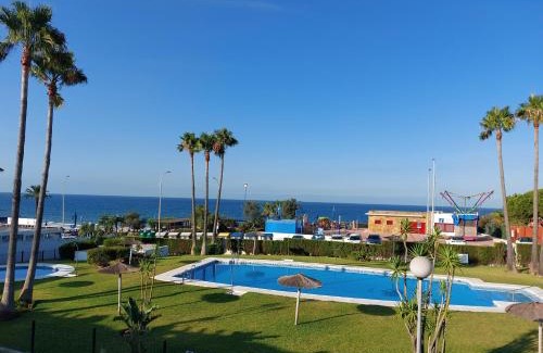 Poblado de Sancti Petri Apartment | Precioso apartamento en primera línea de playa de la Barrosa