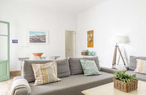 Chipiona Apartment | Precioso apartamento con Chimenea patio solarium