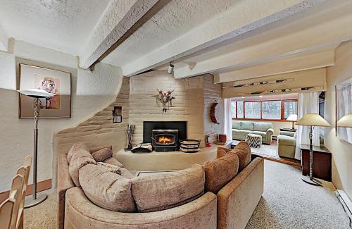 Taos Ski Valley Apartment | Predock 1A