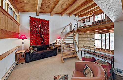 Taos Ski Valley Apartment | Predock 3C