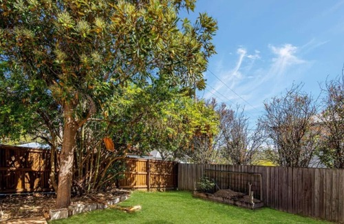 Holland Park West House | Premier 1BR Studio Retreat