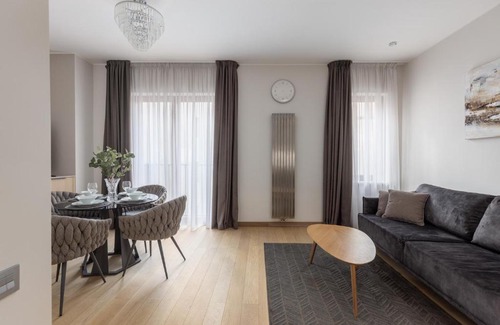 Old Town Apartment | Premier 2bd Old Town apartment