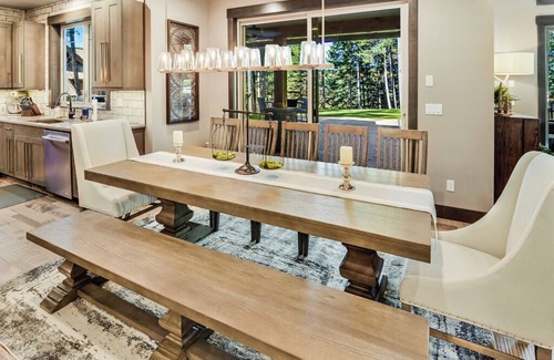 Cle Elum House | Premier 5-Star Home W/Outdoor Bliss+Gourmet Kitchen+Extend Your Stay 4 free