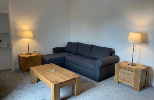 Uphall Apartment | Premier Apartment D