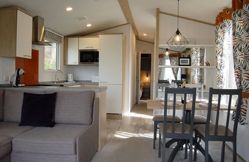 Bryn-crug Cottage | Premier Caravan A27 at The Woodland Park
