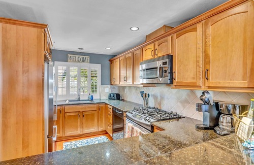 Aviara House | Premier Carlsbad furnished 2 bdrm townhouse for rent -ocean and sunset views