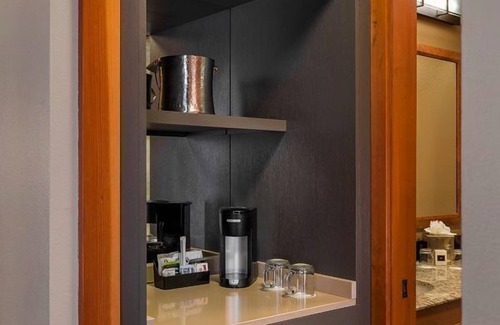 Stevenson Apartment | Premier Double Room with Forest Views