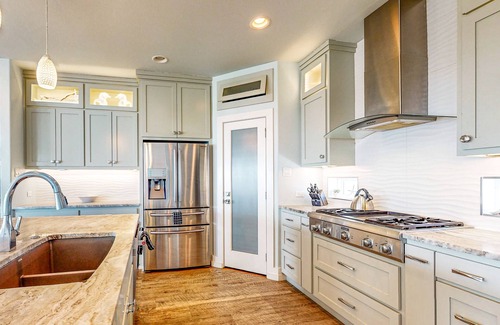 Port Aransas House | Premier Gulf-Front Luxury Rental in Port Aransas with Private Pool, Beach Access