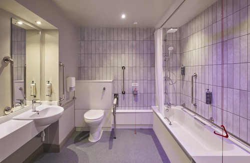 Gravesend Hotel | Premier Inn Gravesend Central