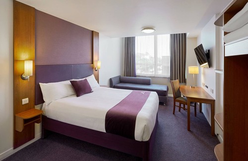 Ravenscourt Park Hotel | Premier Inn London Hammersmith - Ravenscourt Park