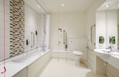 Lydiard Tregoze Hotel | Premier Inn Swindon West - M4 J16