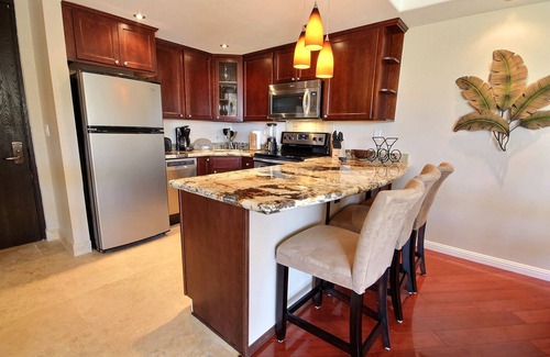 Kihei Condo | Premier Ocean View! King Luxury Bed, A/C, Clean, Cozy, Updated, Wifi, Beach Gear