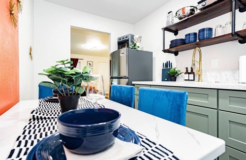 Arts District Apartment | Premier Vegas Suite: Strip View, Workspace & Games