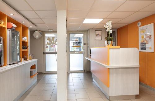 La Ville-du-Bois Hotel | Premiere Classe La Ville Du Bois