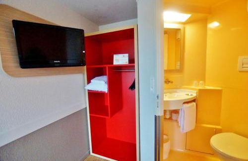 Saint-Lambert-des-Levees Hotel | Premiere Classe Saumur