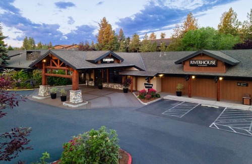Orchard District Apartment | Premiere Room Near Trails, Rapids, Hiking, Golf