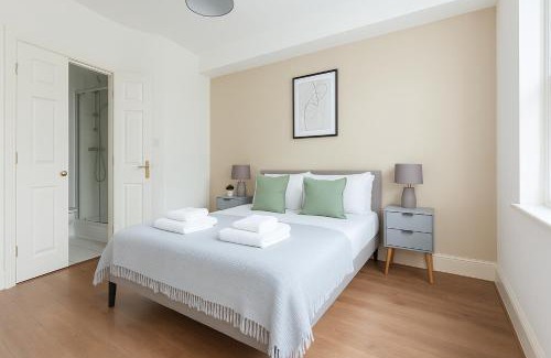 Avonmore and Brook Green Apartment | Premium 2 Bed Apartment in Haggerston