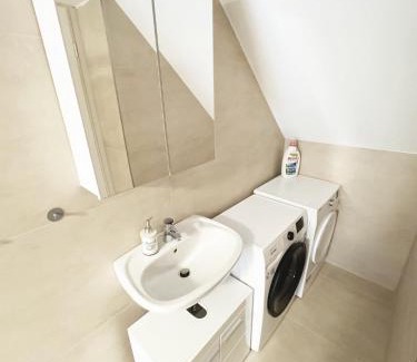 Hamm Apartment | Premium 4 Bett Appartment ,WIFI, Waipu TV, Waschmaschine, Trockner, Küche in Hamm