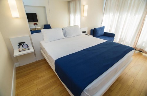 New Boulevard Apartment | Premium Aparthotel with Sea View