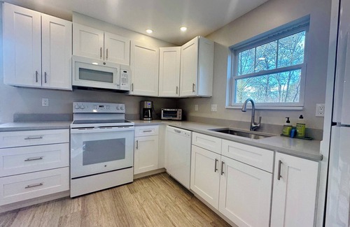 Bar Harbor Condo | Premium Apartment Living in Bar Harbor