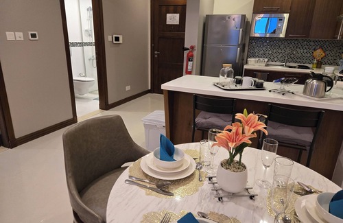 Manama Apartment | Premium apartment Manama 2 bathrooms sea view, pool, spa, saunas, .