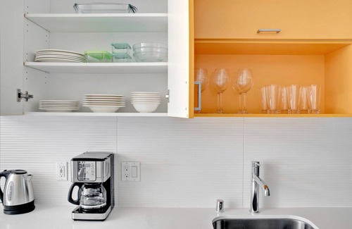 Wilburton Apartment | Premium Bellevue 1BR w/Gym & W/D, near Spring District, by Blueground